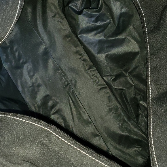 Givenchy Parfums Black Weekender Overnight Shoulder Tote CarryOn Duffle TRAVEL - Picture 12 of 14